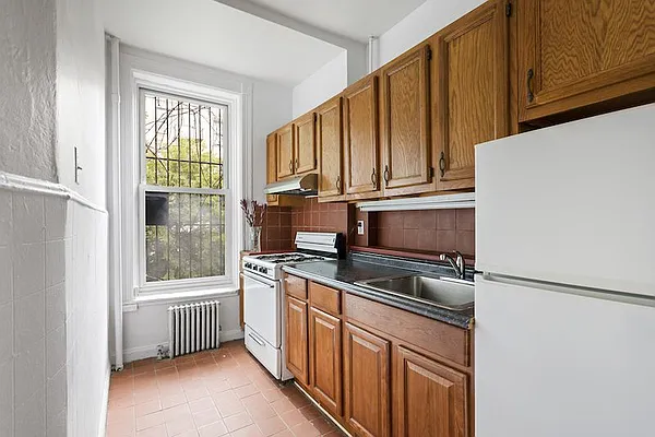 Rented by Erica Sullivan, LREB | media 44