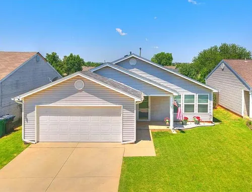 1017 Periwinkle Dr Photo 1