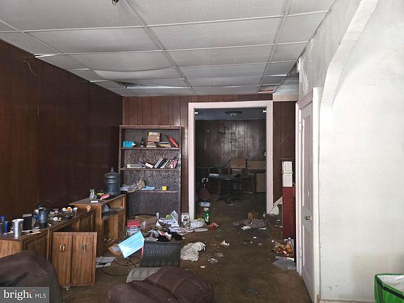 2nd image of 211 S 49th St
