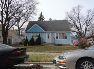 70 N Aldine Ave, Elgin, IL 60123
