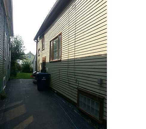 5th image of 243 Westminster Ave