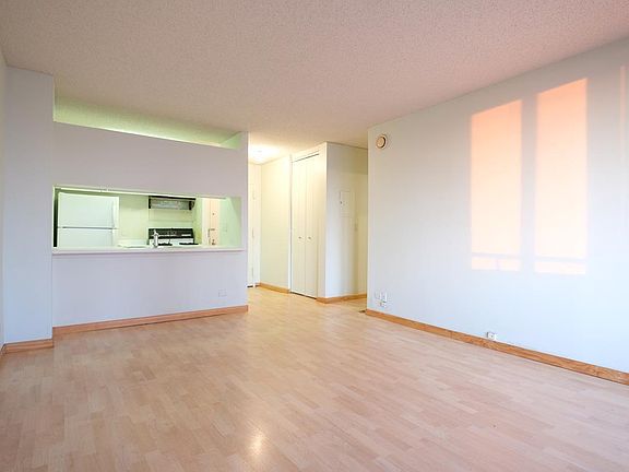 4th image of 62-54 97th Pl #9E