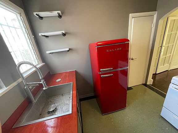 5th image of 5953 Barton Ave #3/4