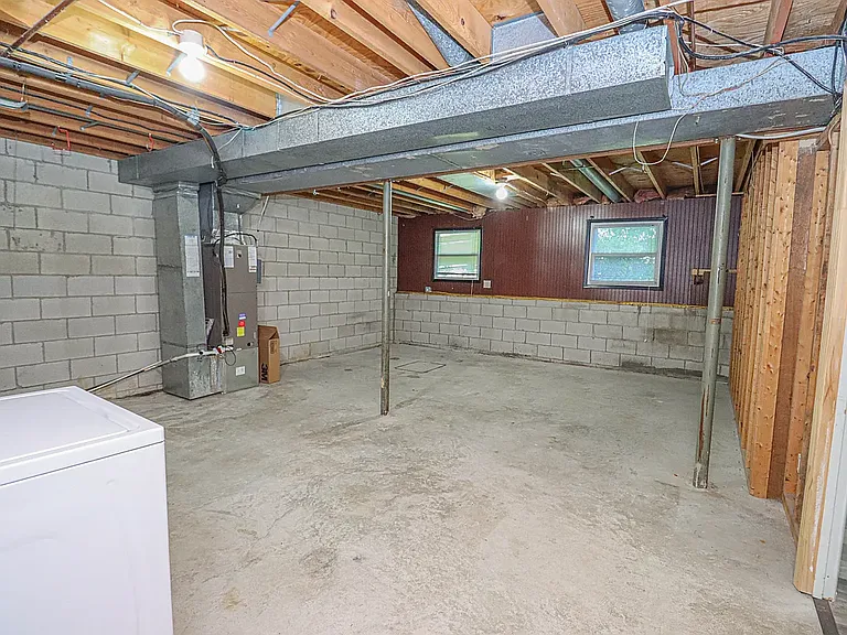 328 Benfield Rd — Photo 11