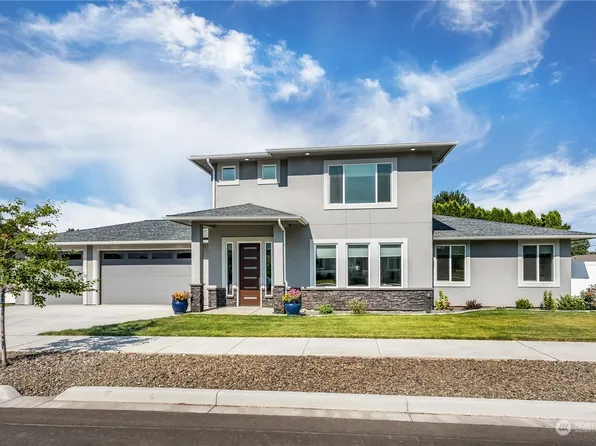 808 Whispering Creek Ct, College Place, WA 99324