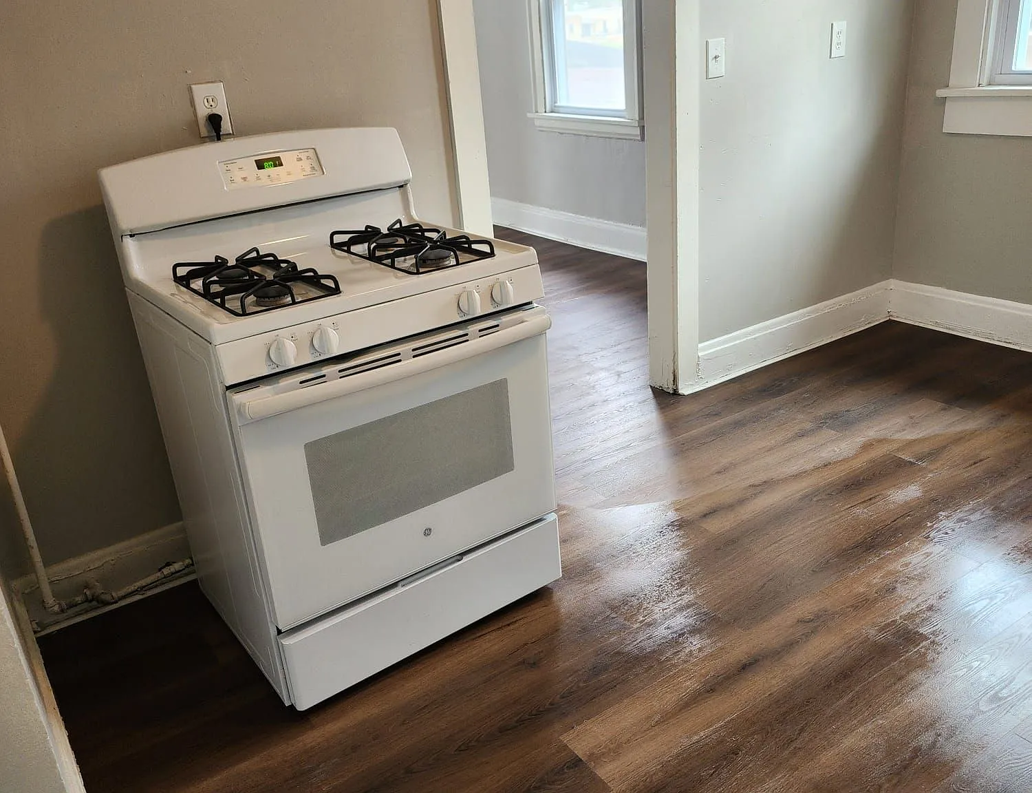 2 bed, 1.0 bath, $1,000 — Photo 4
