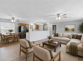 1910 Lake View Dr, Perry, OK 73077