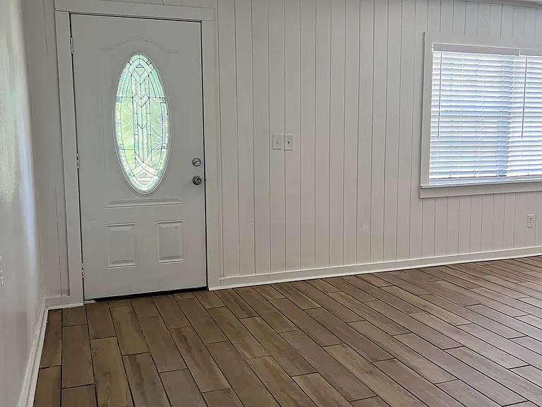 421 NW Fern Brook Loop — Photo 3