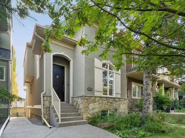 3922 W 16a St SW, Calgary, AB T2T 4K8