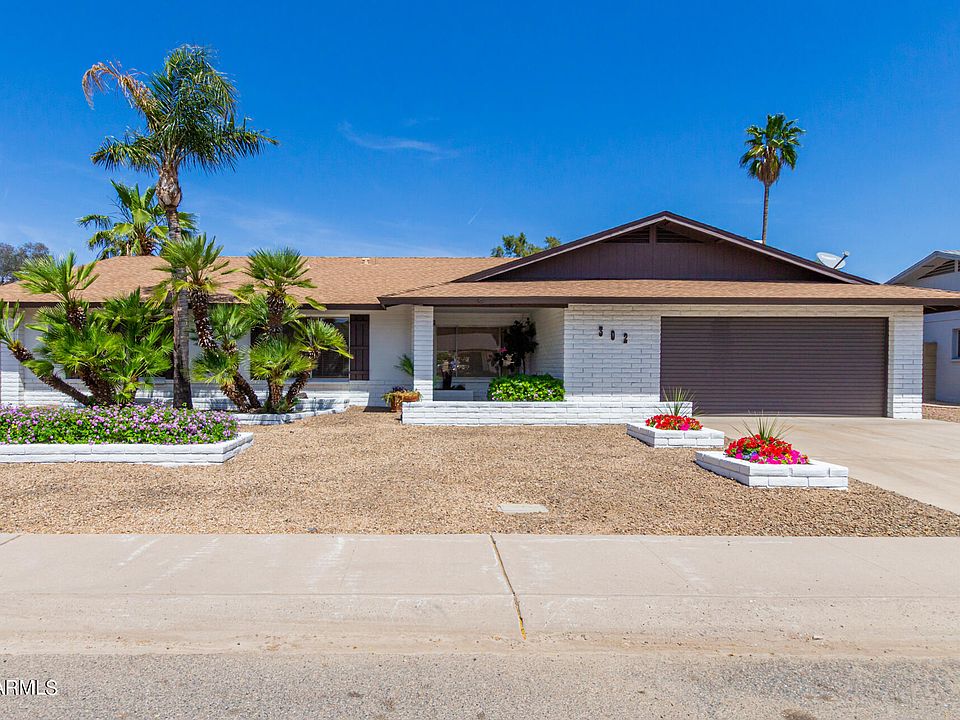 1st image of 302 E Muriel Dr