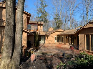 10138 Oak Branch Trl, Strongsville, OH