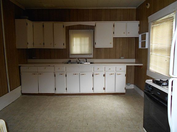 4th image of 1528 Garfield St