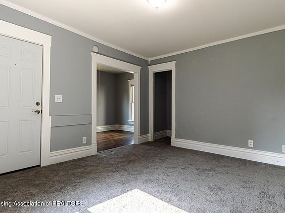 3rd image of 216 W Oakland Ave
