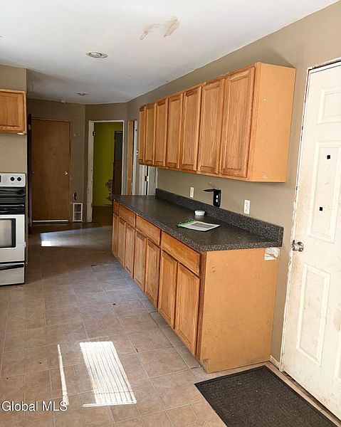3rd image of 134 Bunker Hill Road