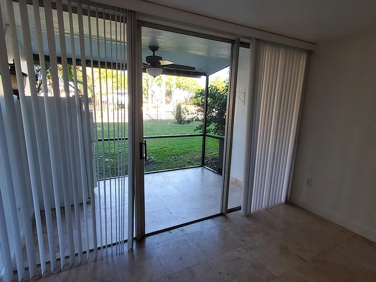 8850 Fontainebleau Blvd #103 — Photo 24
