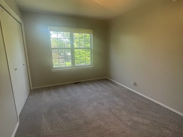 2248 N Horseshoe Cir — Photo 8