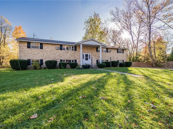 300 Kennedy St, Louisville, OH 44641