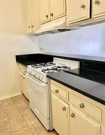 3rd image of 6164 Aldama St APT 20