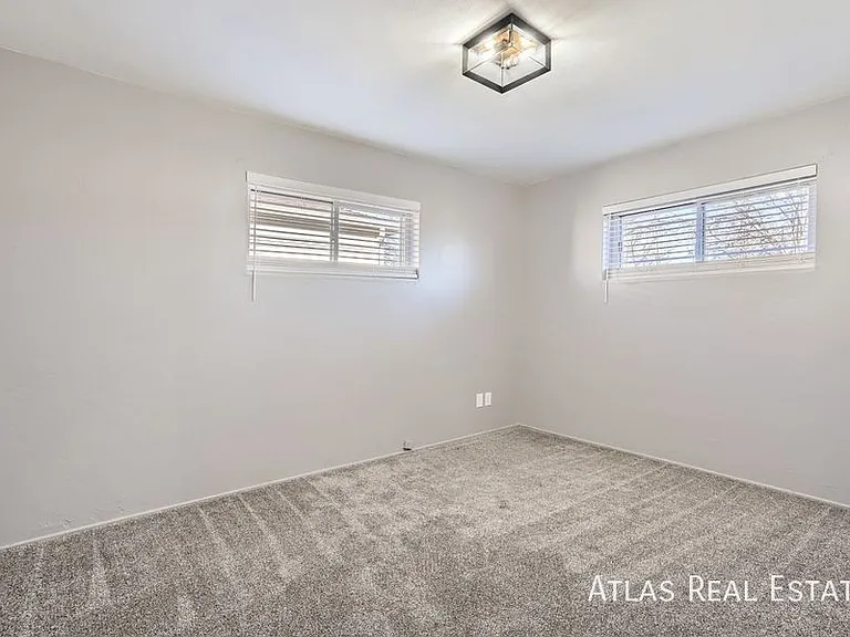 1620 Phoenix Ct — Photo 8