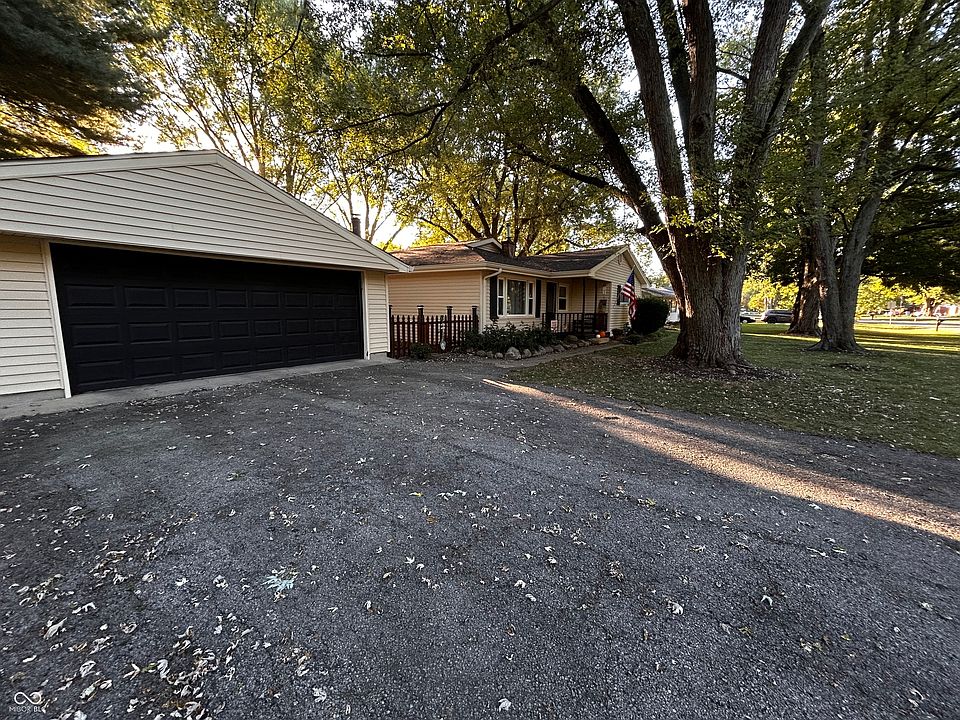 2nd image of 522 Woodview Dr