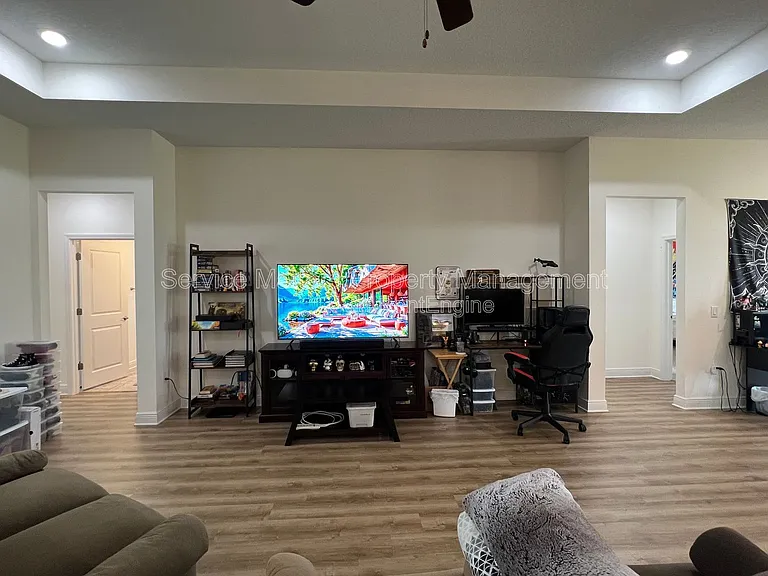 4145 Grassy Run St — Photo 10