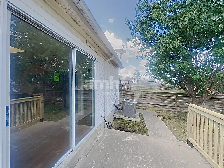 7310 Cortland Crk — Photo 15