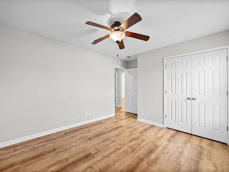 3569 Southwood Dr — Photo 26