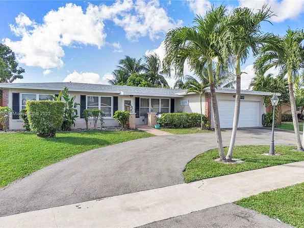 310 NW 93rd Ave, Pembroke Pines, FL 33024