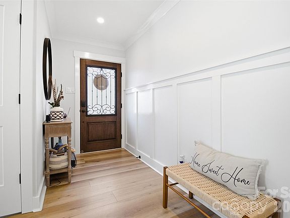 5th image of 300 Forest Park Rd