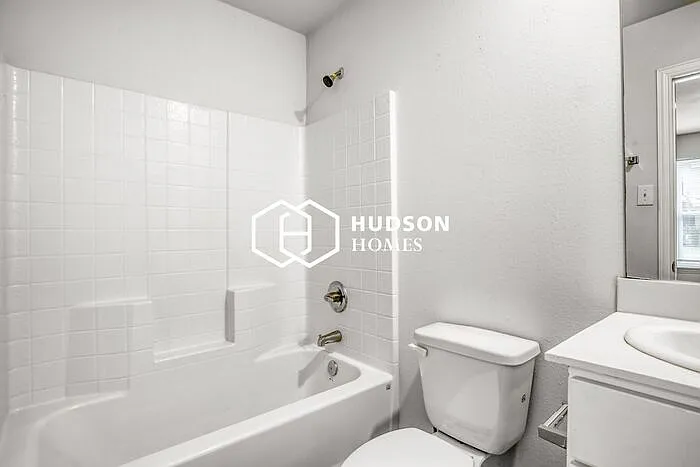 102 W Pliler St #100 — Photo 12