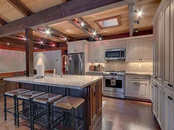 5th image of 3600 N Lake Blvd #7