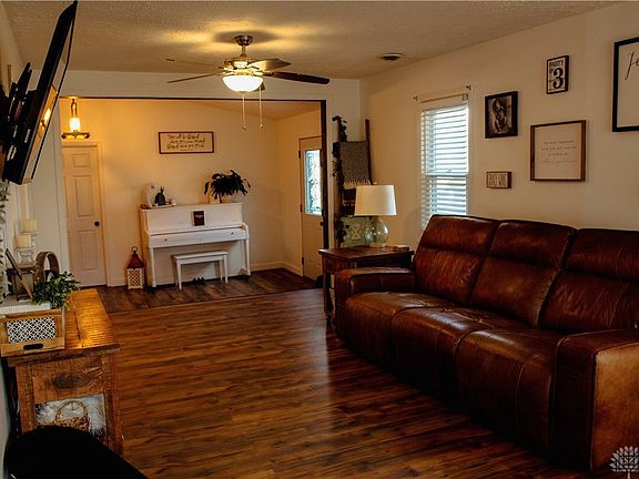 4th image of 9541 Williams Dr