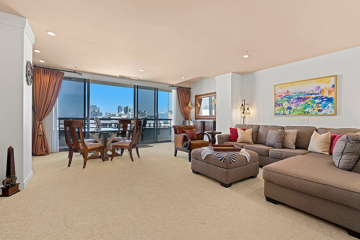 1 bed, 1.5 bath, 1200 sqft, $5,200 — Photo 4