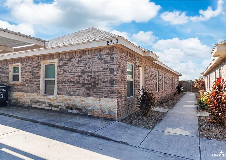 2710 E Garfield Ave #2