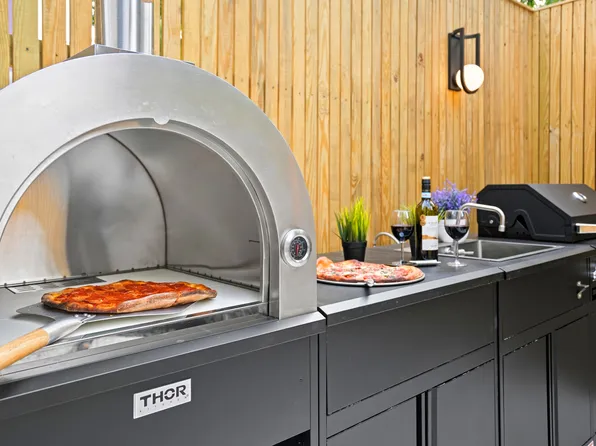 19 North Henry Street image 19 of 28