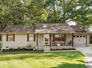 305 Red Fox Ln, Clinton, TN 37716