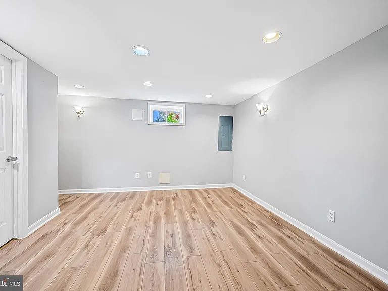 7409 25th Ave — Photo 27