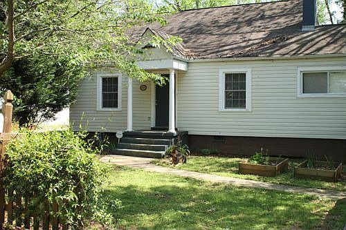 2nd image of 1325 Newton Ave