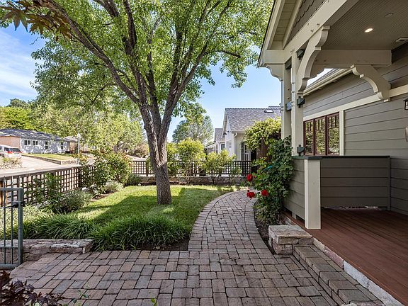 3rd image of 714 Sanns Ln