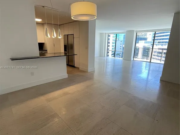 1450 Brickell Bay Dr, Miami, FL