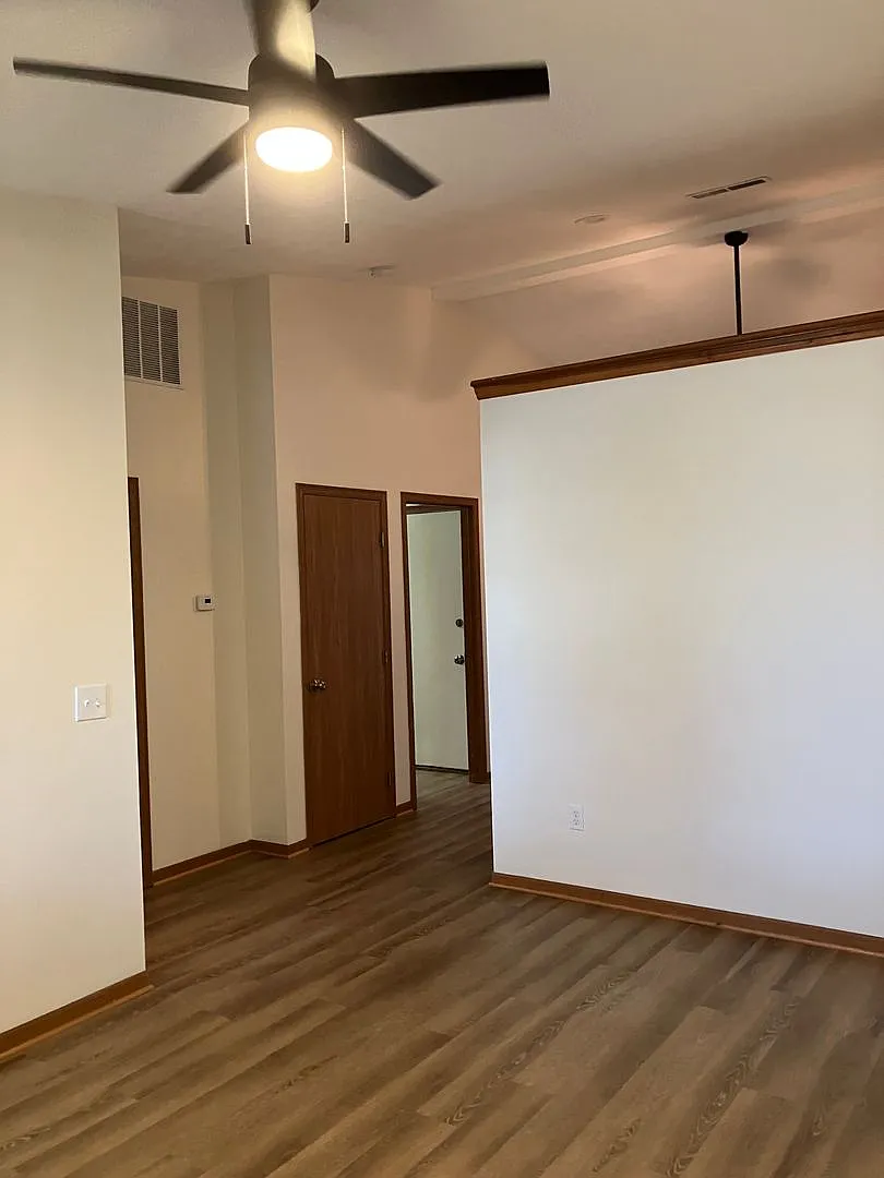 Move-in Special! Up to $500 off second month of rent! — Photo 3