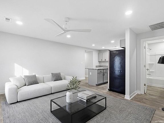 2nd image of 2661 E Division Street