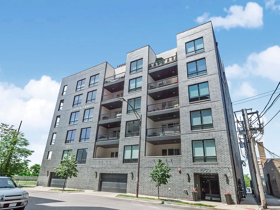 650 N Morgan St #202
