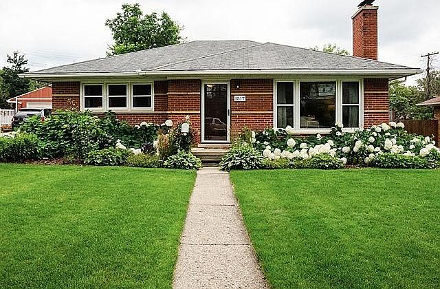 2nd image of 1517 Greenview Dr