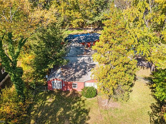 3rd image of 1383 Heaton Blvd