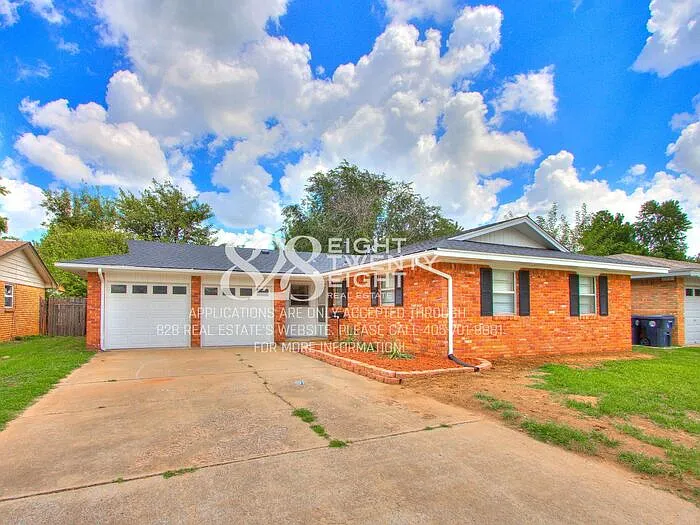 3 bed, 2.0 bath, 1112 sqft, $1,575 — Photo 2