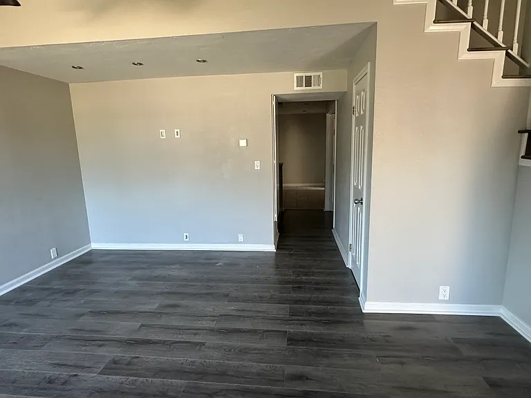 11043 Clairemont Mesa Blvd — Photo 3