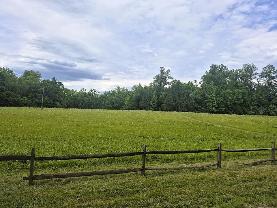 1st image of 632 Falkland Rd #1
