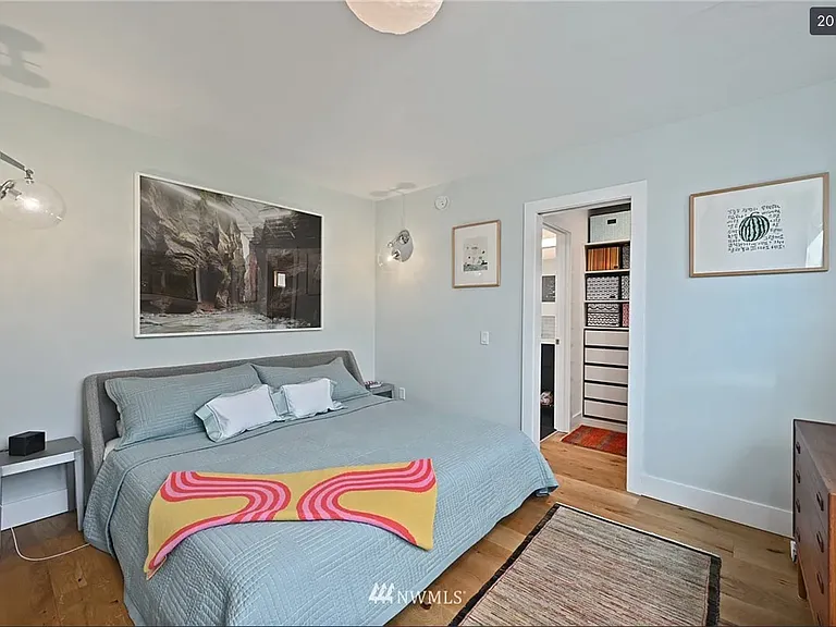 1609 Warren Ave N — Photo 23