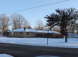 304 S Nottawa St, Centreville, MI 49032